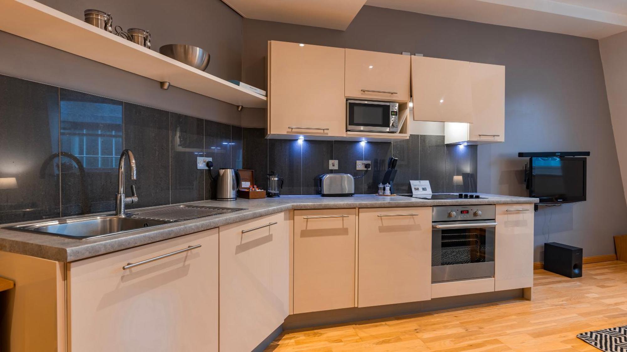 Cannon Street Serviced By Lovelystay London