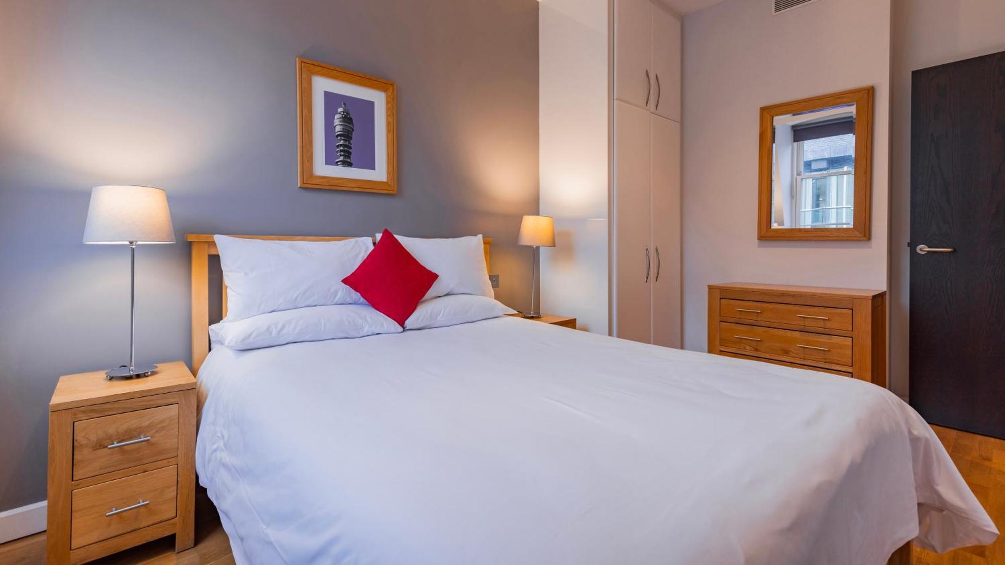Cannon Street Serviced By Lovelystay * London