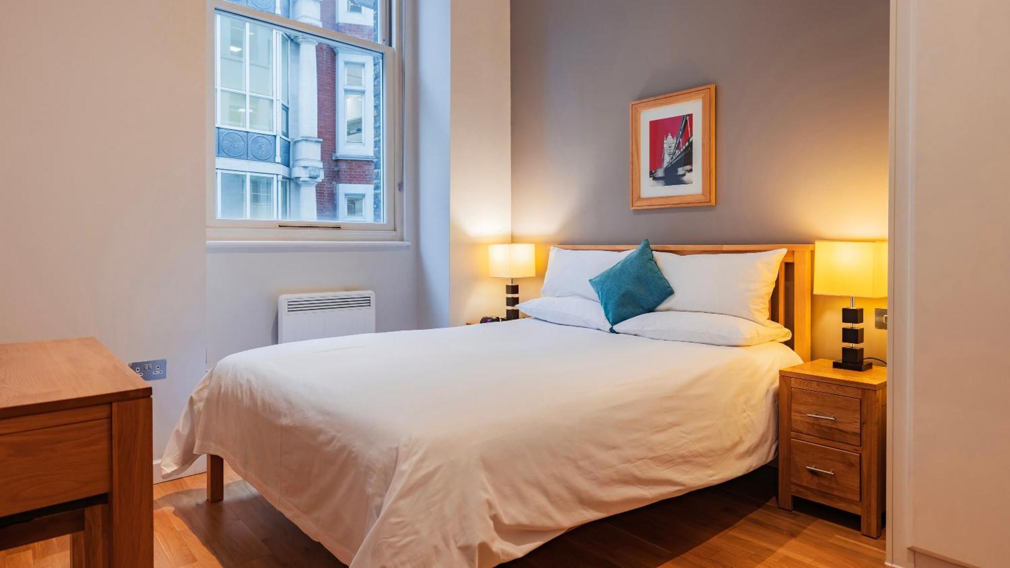 Cannon Street Serviced By Lovelystay London