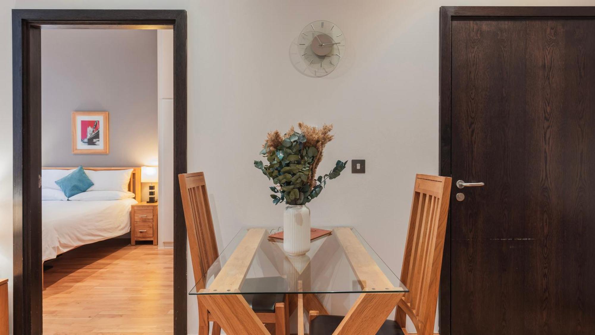 Aparthotel Cannon Street Serviced By Lovelystay *